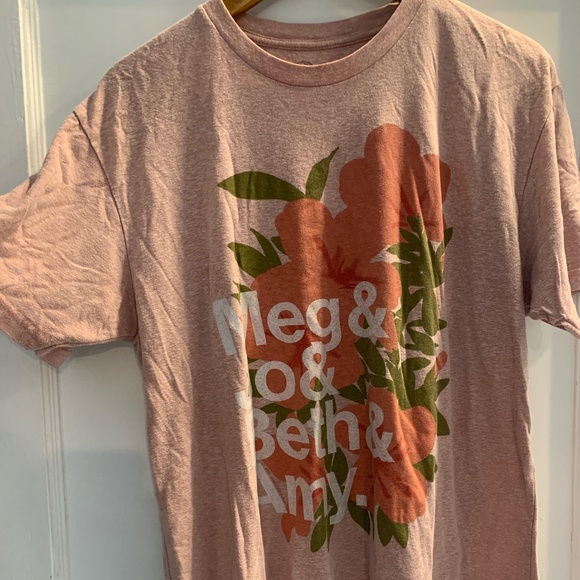 Only worn a few times Perfect for the BookTok Babes! Little Women t-shirt - Picture 2 of 5